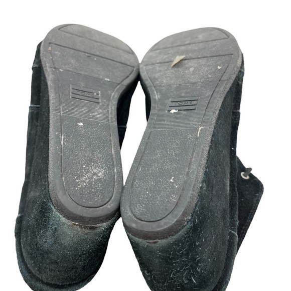 TOMS Genuine Leather Solid Black Suede Wedge Ankle Boots Booties Shoes sz 11 - Picture 15 of 16